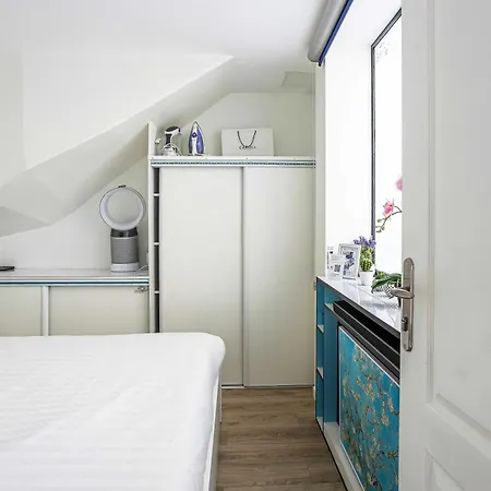 My Home, Gf, Air Cond, 2 Showers, 2 Wc